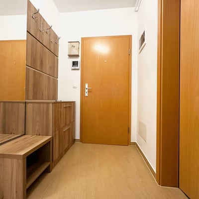 Аренда уютной 2-комнатной квартиры в Брашове, Румыния